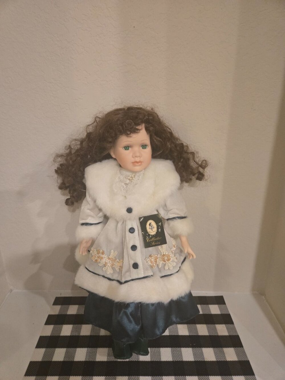 GEPPEDDO Collections Series Porcelain doll - Picture 13 of 13